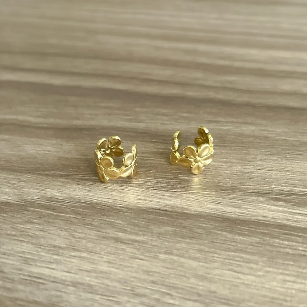 Flower Ear Cuff Q902